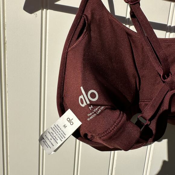 ALO Yoga Cherry cola leggings airlift - Picture 6 of 16